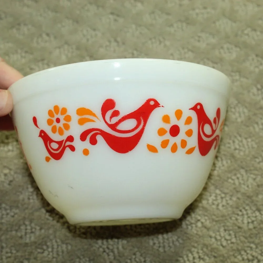 Set of 4 Vintage Pyrex Friendship Nesting Mixing Bowls 401 / 402 / 403 /404